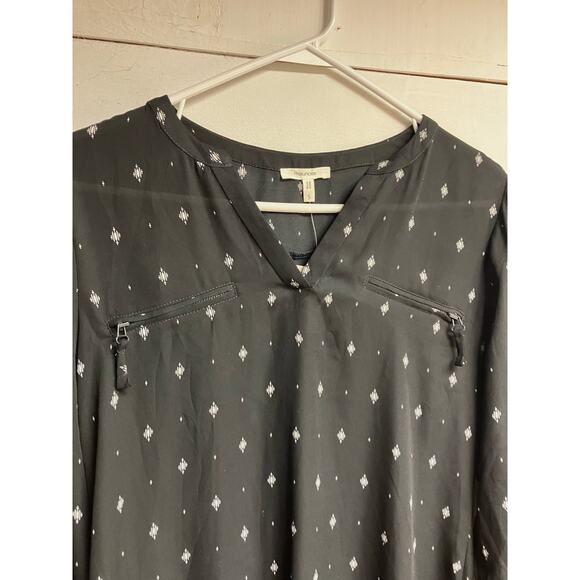 Maurice’s patterned blouse top - Picture 4 of 5